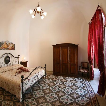 L'Angolo Antico Кастеллана-Гротте Экстерьер фото